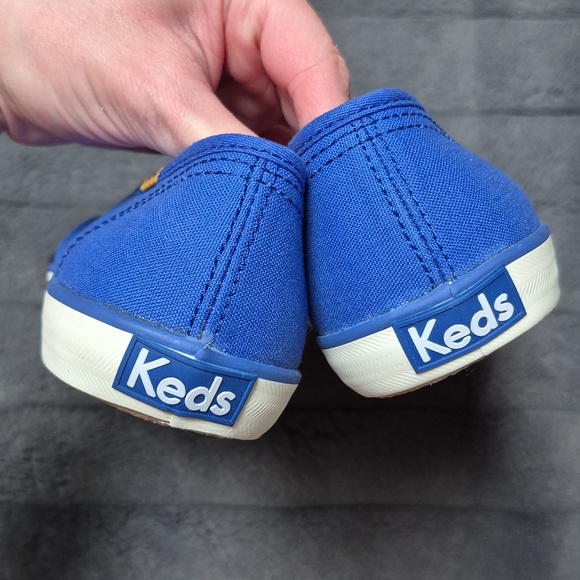 Keds Blue Size 8 Sneakers With 2 Sets Of Laces, New In Box - Picture 3 of 9